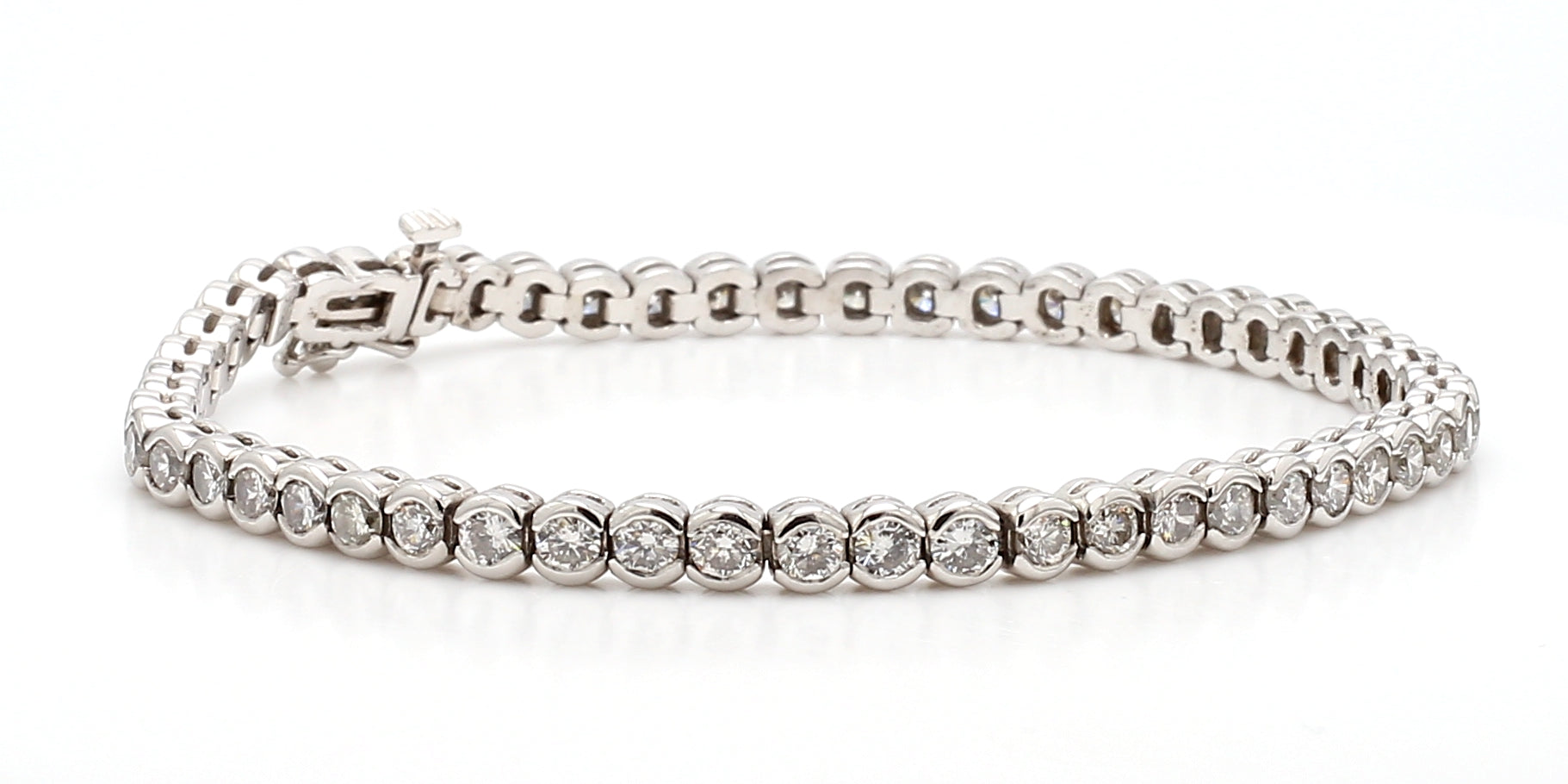 5.24ctw Round Diamond Classic Tennis Bracelet