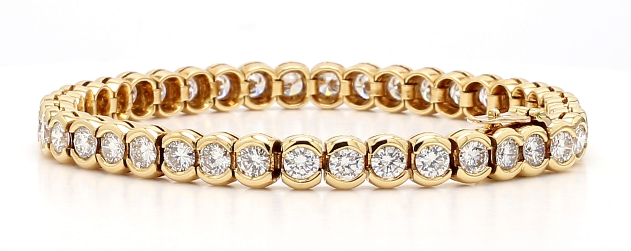 5.98ctw Round Diamond "C-Link" Tennis Bracelet