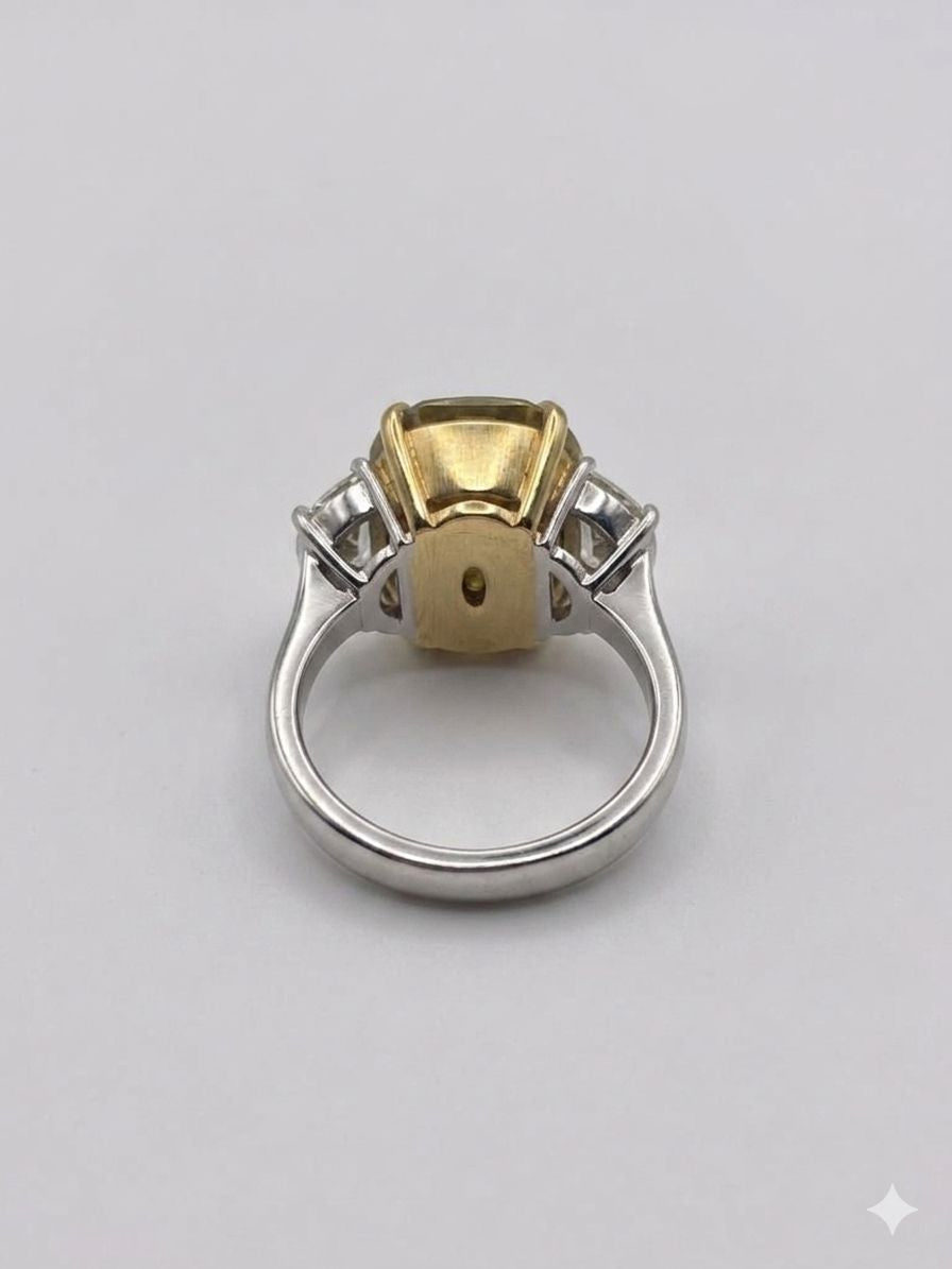 18K Yellow Gold Oval Green Tourmaline & Diamond Three-Stone Ring