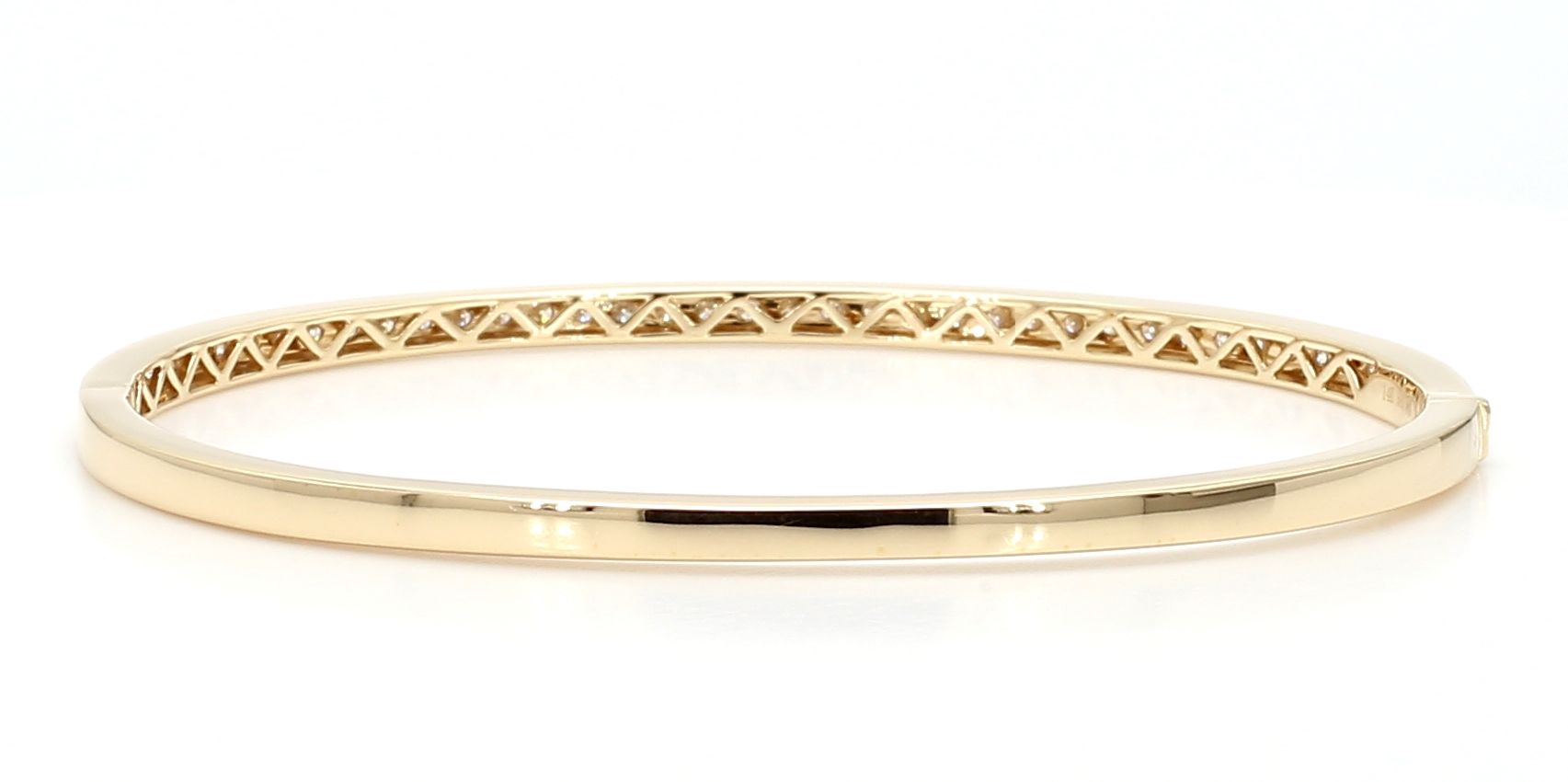 0.64ctw Round Diamond Slim Hinged Bangle