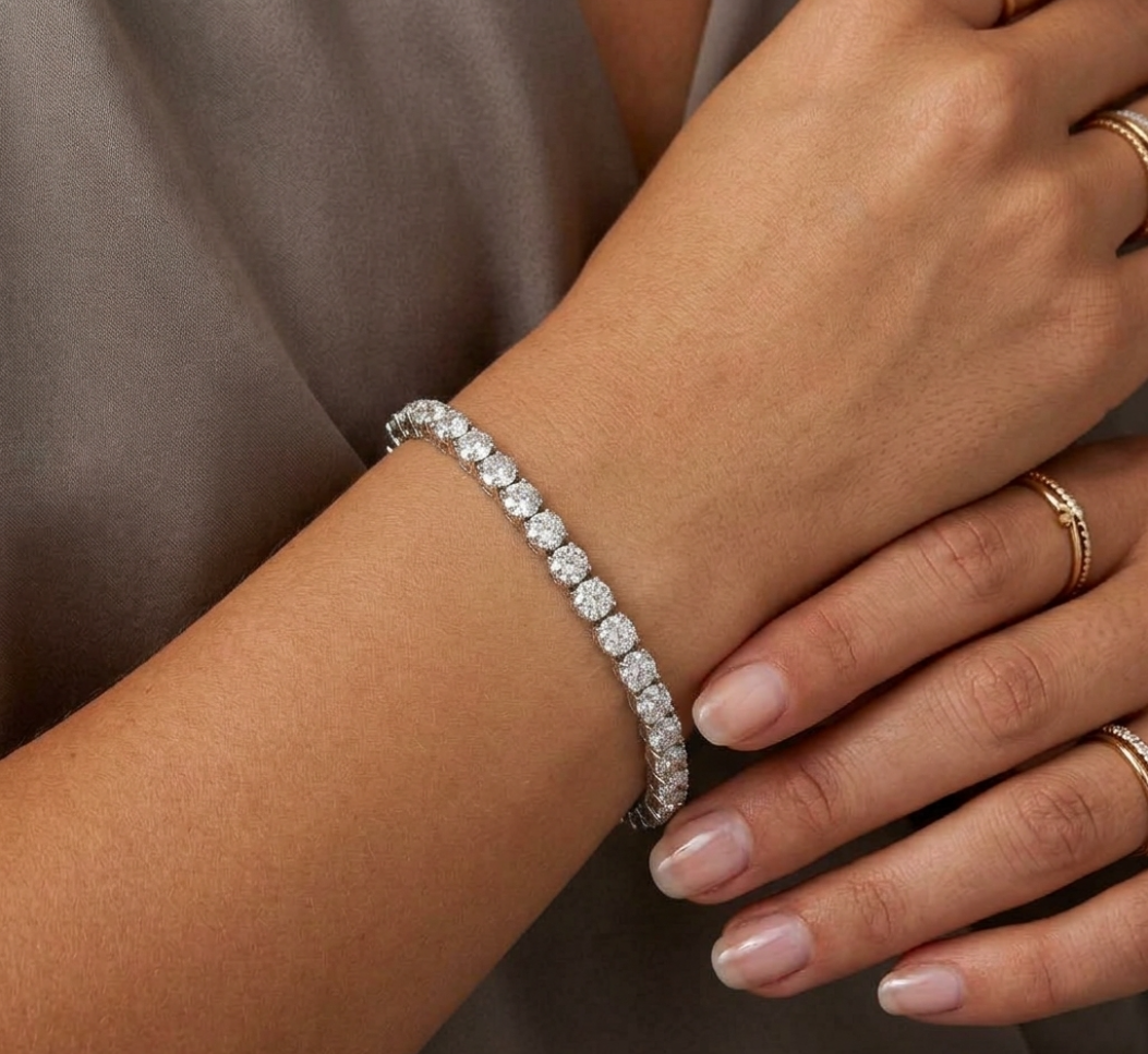 GIA-Certified 11.97ctw Round Brilliant Diamond Tennis Bracelet