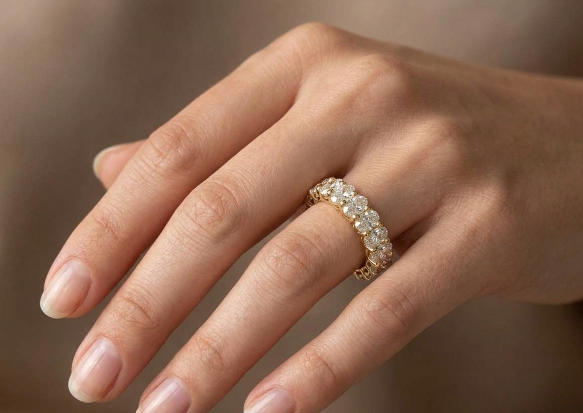 2.40ctw Oval Cut Diamond Eternity Band