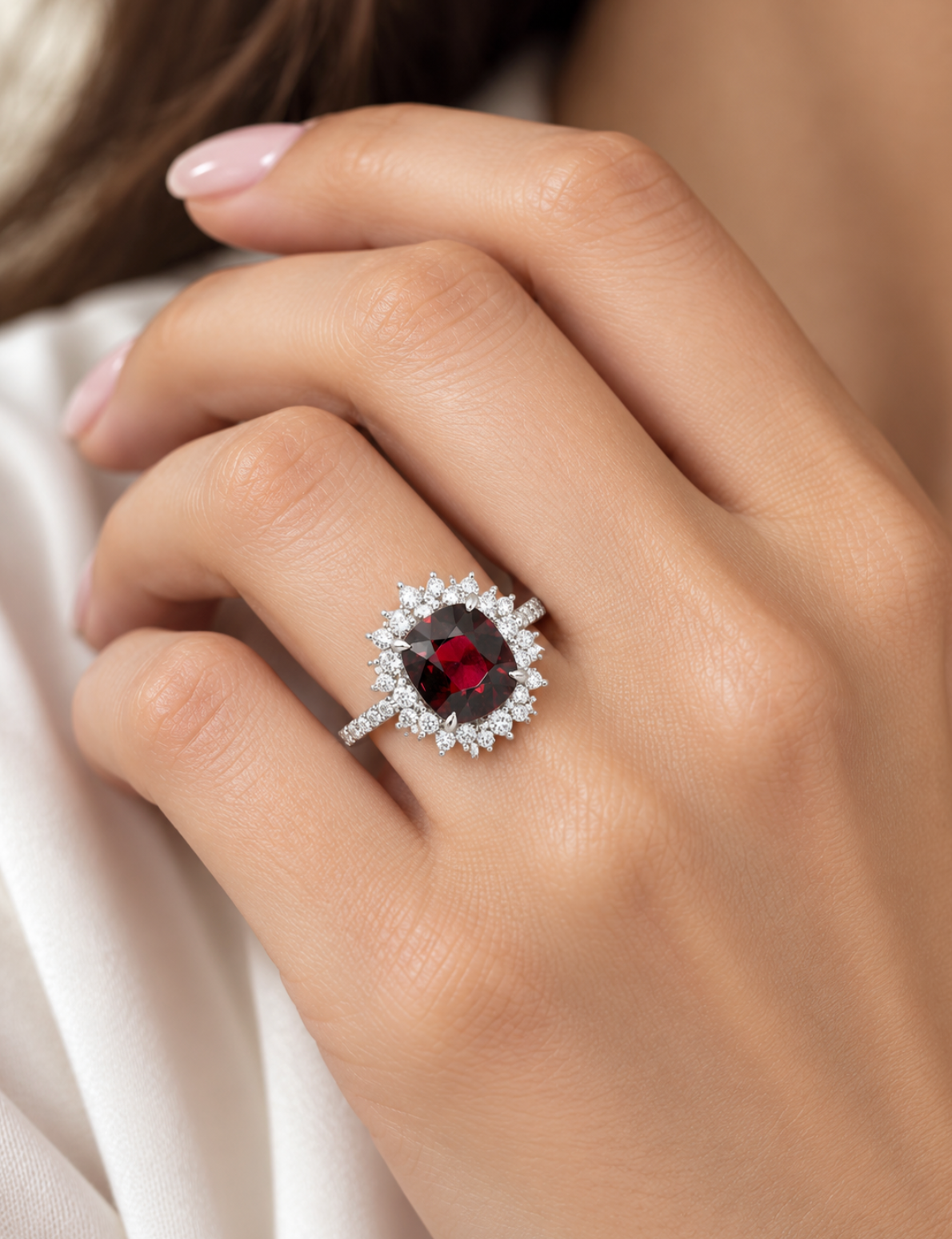 3.29 Carat Unheated Burma Red Spinel and Diamond Halo Ring in Platinum, detail