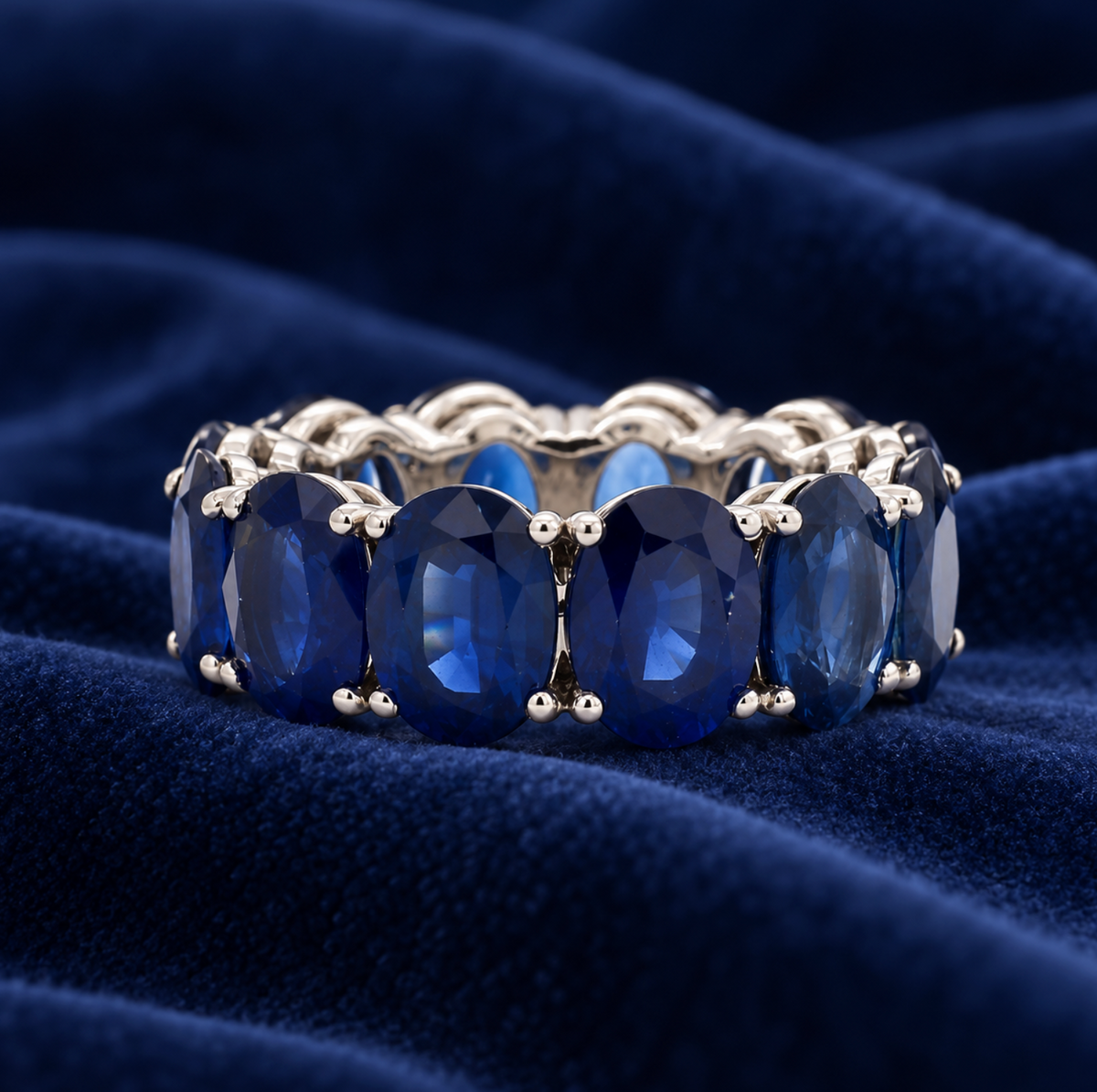 22.27 Carat Total Weight Oval Ceylon Blue Sapphire Eternity Band in Platinum, detail