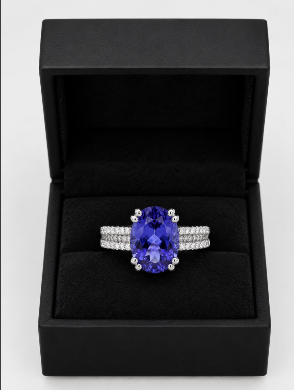 5.50 Carat Oval Tanzanite and Diamond Pavé Ring in 14K White Gold, detail
