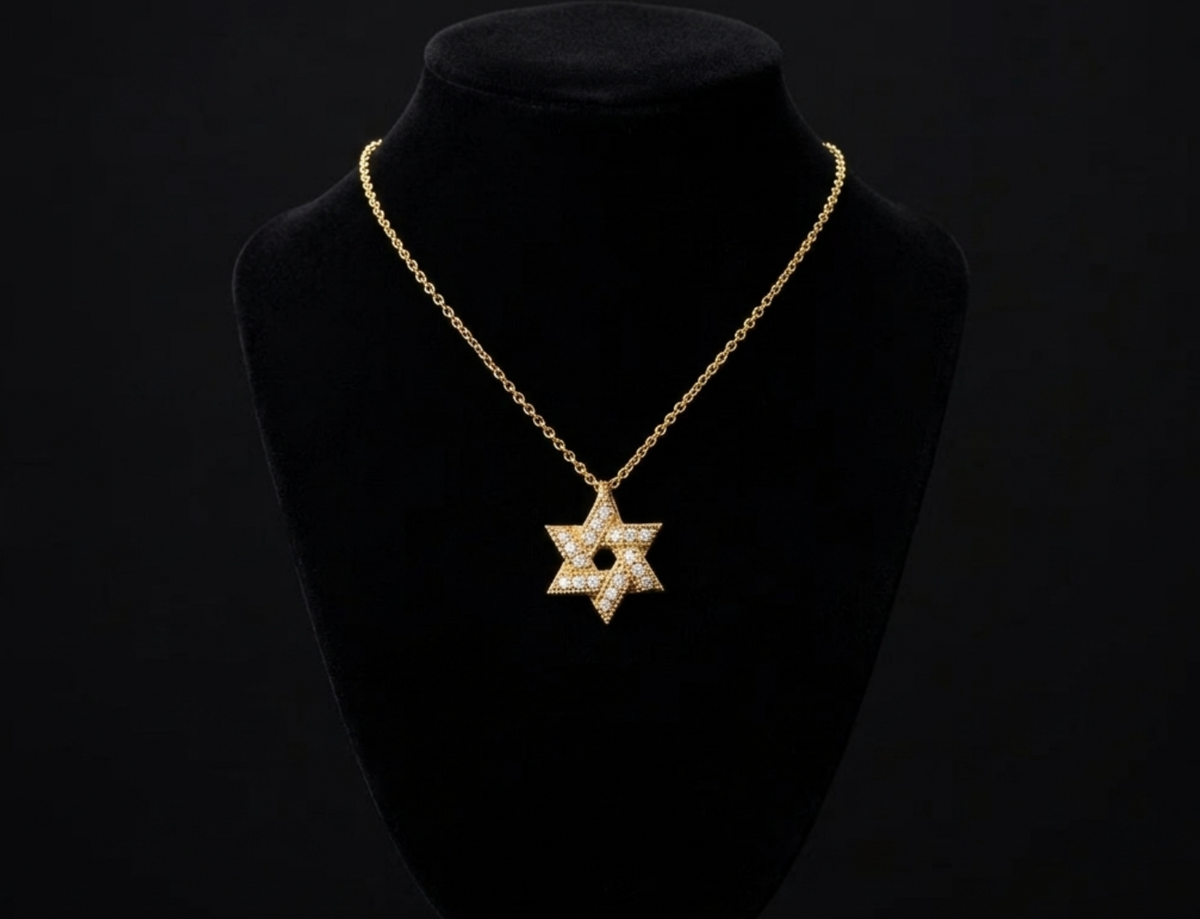 0.11 Carat Total Weight Diamond Star of David Pendant Necklace in 14K Yellow Gold